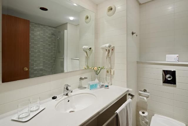 1 Bedroom Apartment Side Sea/Pool View