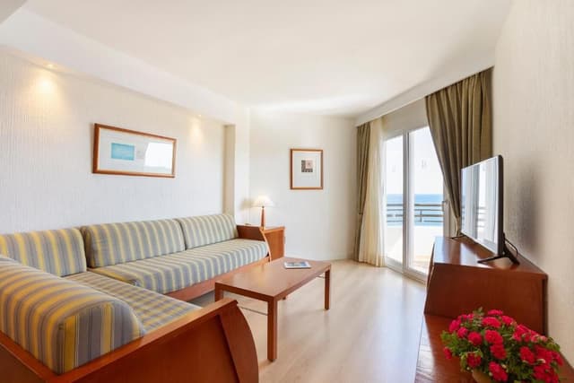 1 Bedroom Apartment Side Sea/Pool View