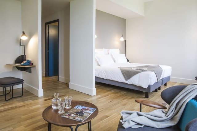 Junior Suite with spa access