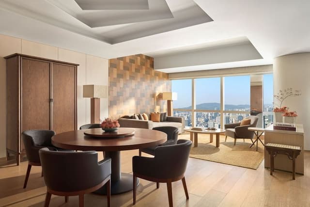 Executive Suite