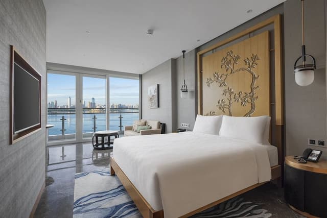Classic Room, 1 King Bed, Sea View (Residential)