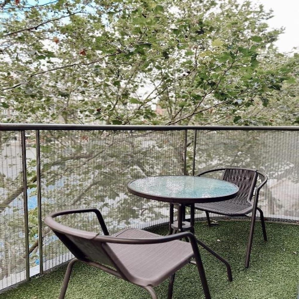 Rojen Apartments Canary Wharf3