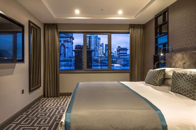 Deluxe Double or Twin Room, City View