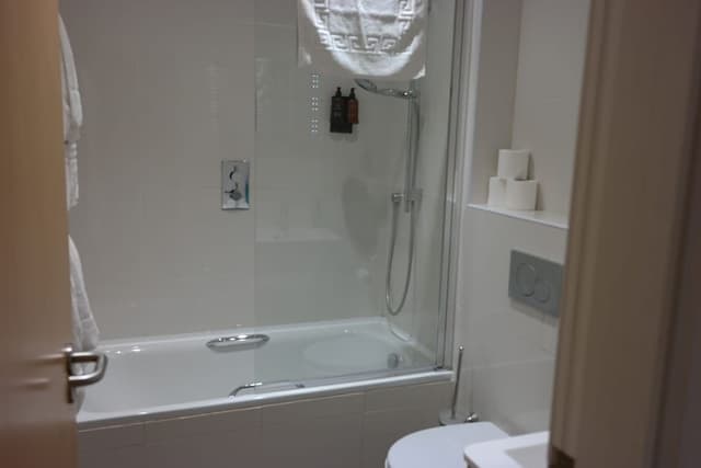 Studio Apartment 3