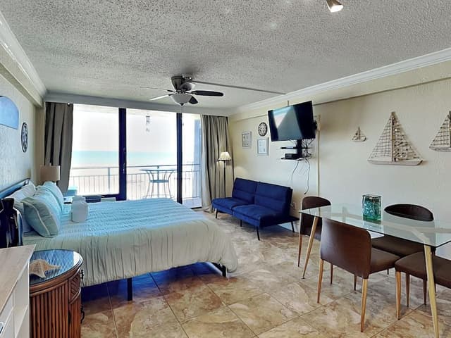 Condo (0 Bedroom)