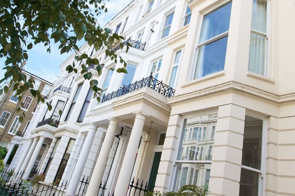 Flying Butler - Earl's Court Longridge Road Apartments1