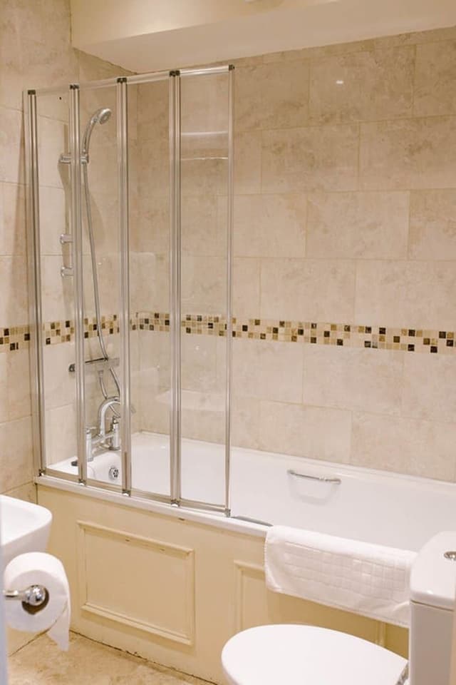 Suite, Ensuite