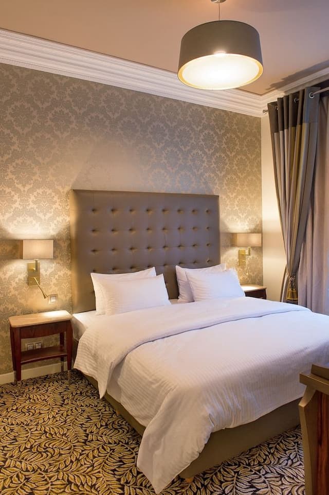 Suite (Ambassadeur)