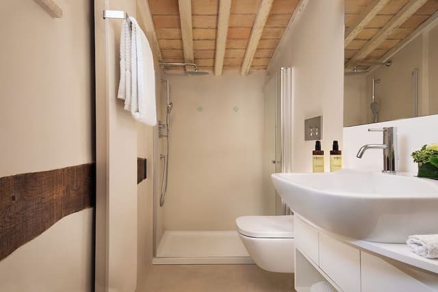 Scanderbeg Suite