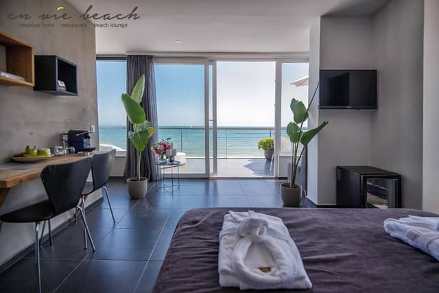 Deluxe Suite with Sea View