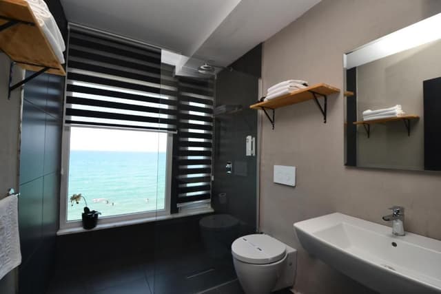 King Suite with Sea View
