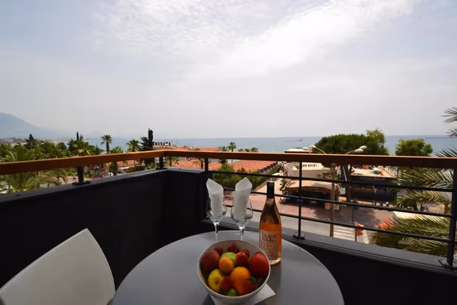 King Room with Sea View - Annex Building