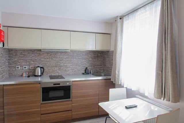 Standard Studio, Kitchen
