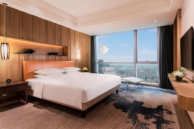 Regency, Suite, 1 King Bed