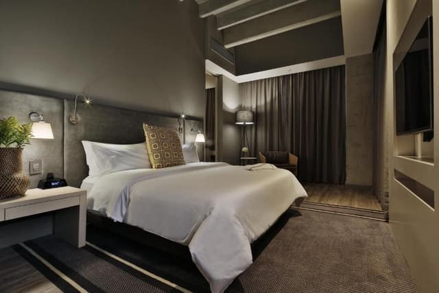 Superior King Room