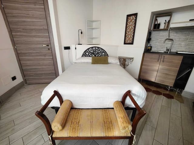 Single Apartment