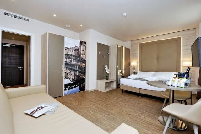 Premium Room