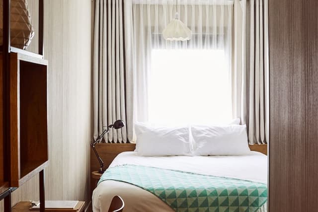 Good Room with Water view (King)