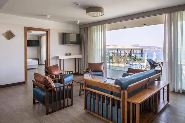 Suite with Sea View