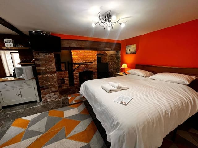 Double Room, Ensuite (Copper Room)