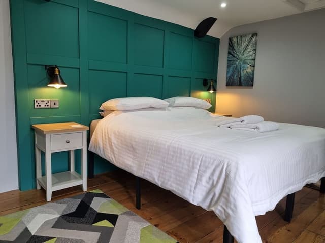 Double Room, Ensuite (Green Room)