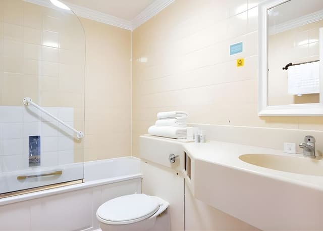 Standard Twin Room, Ensuite