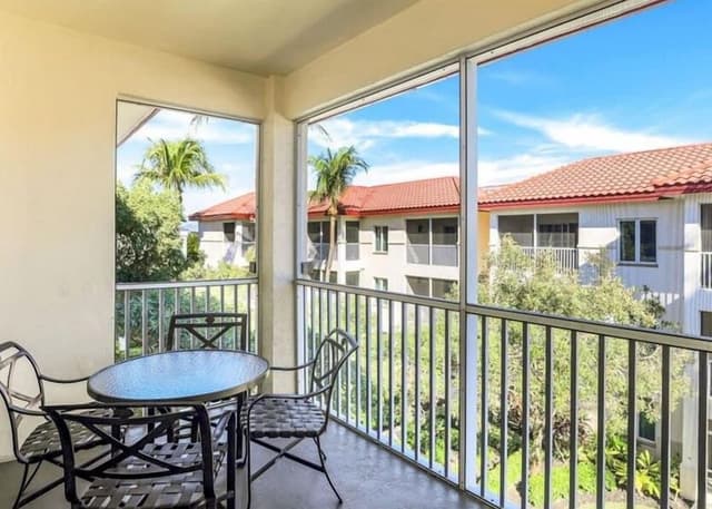 Condo, 2 Bedrooms