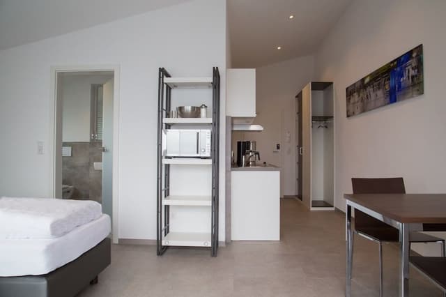 Apartment, Balcony (C)