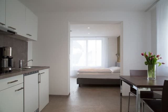 Apartment, Balcony (C)