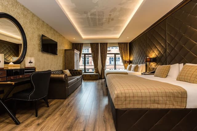Luxury Studio (Sleeps 5)