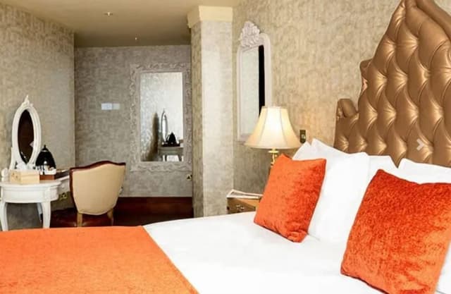 Deluxe Double Room (Sleeps 2)