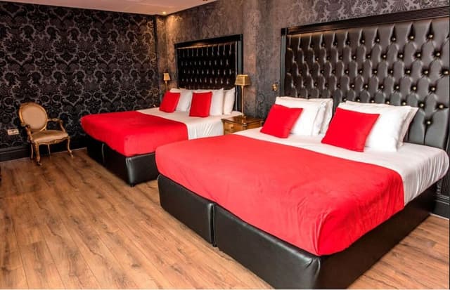 Deluxe Room (Sleeps 4)