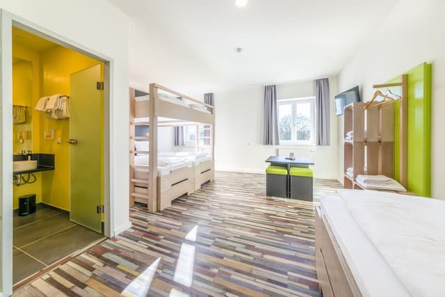 5 Bed Room