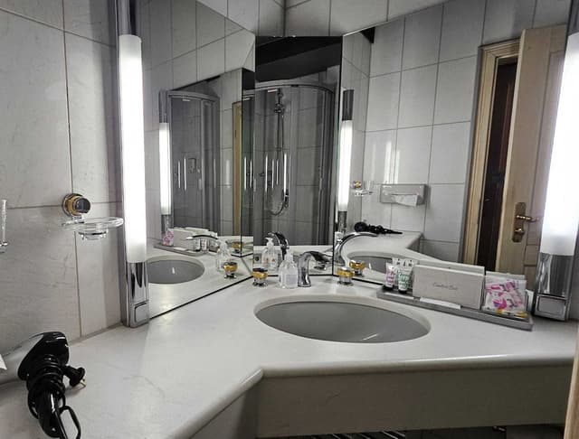 Comfort Single Room, City View