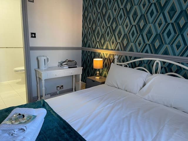Double Room (Room 8)