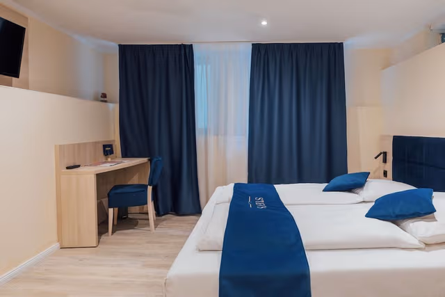 Economy Quadruple Room Shared bathroom