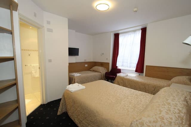 Triple Room, Ensuite