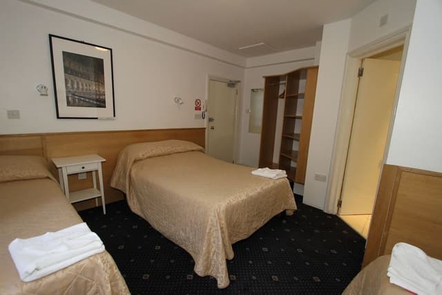 Triple Room, Ensuite