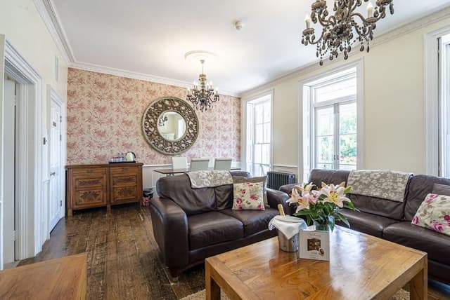 Suite, Ensuite (The Balcony)