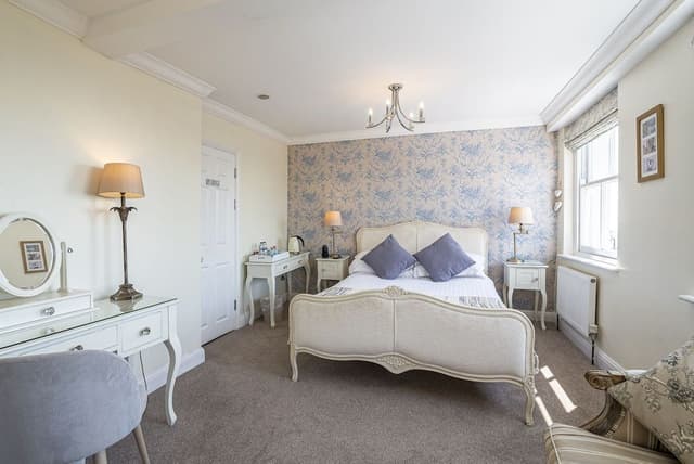 Luxury Double Room, Ensuite (Hamilton Superior)