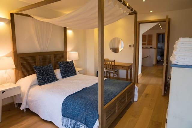 Superior Double Room, Ensuite, Garden View (Four Poster Bed )