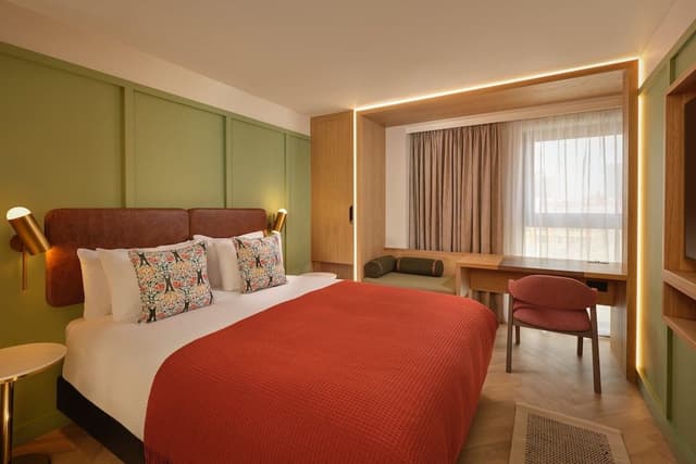 Deluxe Room, 1 Double Bed, City View