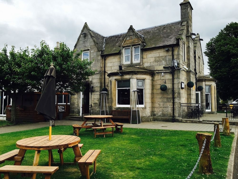 Ravelston House0