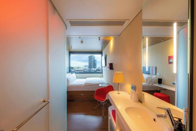 Room, 1 King Bed (High Floor)