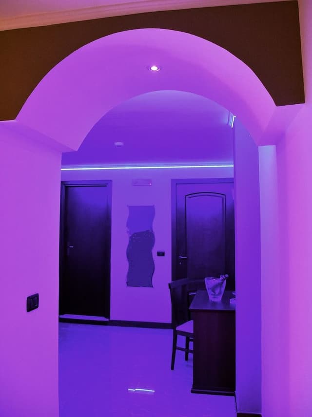 Deluxe Suite, Jetted Tub