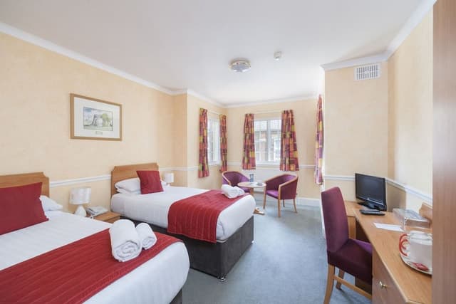 Twin Room (with Sea View)