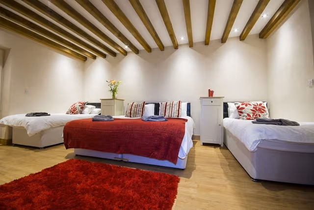 House, 4 Bedrooms