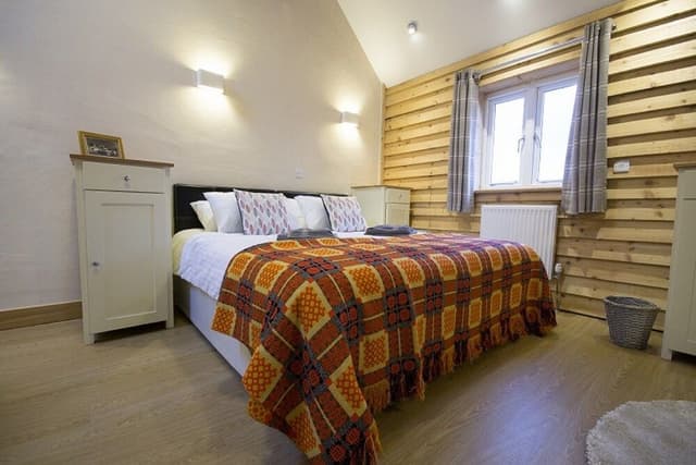 House, 4 Bedrooms, Mountain View