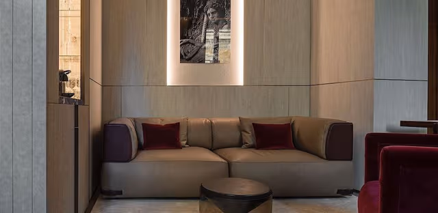 Corner Suite
