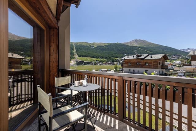 Deluxe Room, Balcony